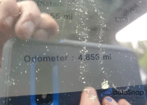 2025 Tesla Model Y из США, поврежденный, VIN 7SAYGDED3SA372244